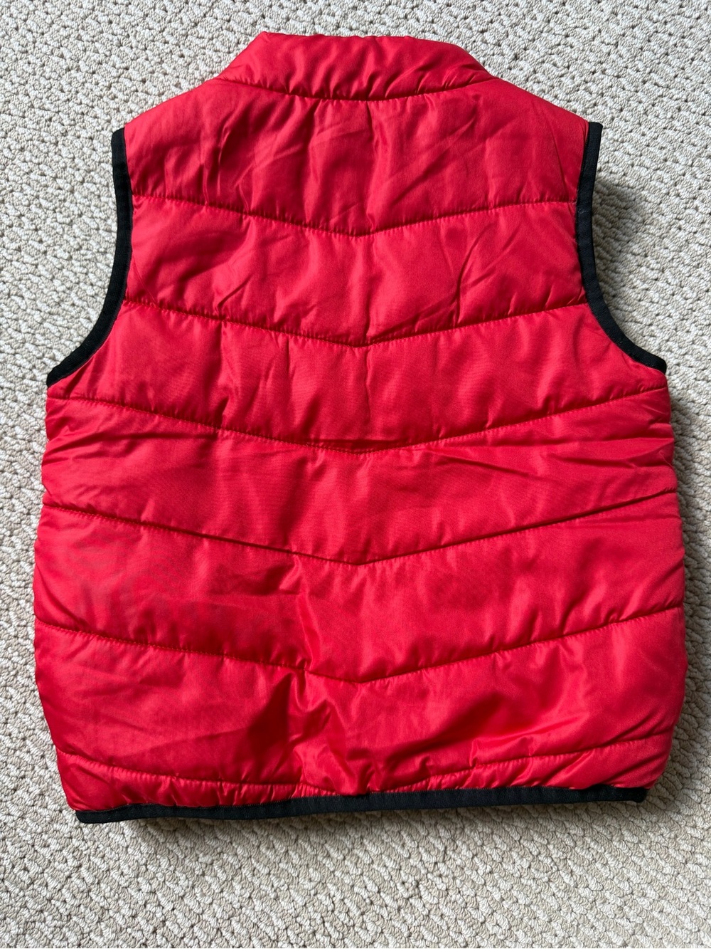 Spyder Kids red insulated puffer vest and black matching sweatpants. - Picture 4 of 6
